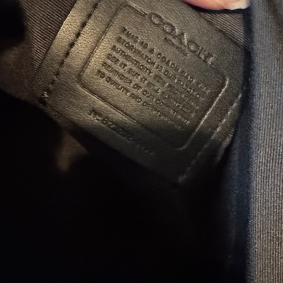 Coach Black Leather Zip-Top Tote bag - Picture 12 of 14